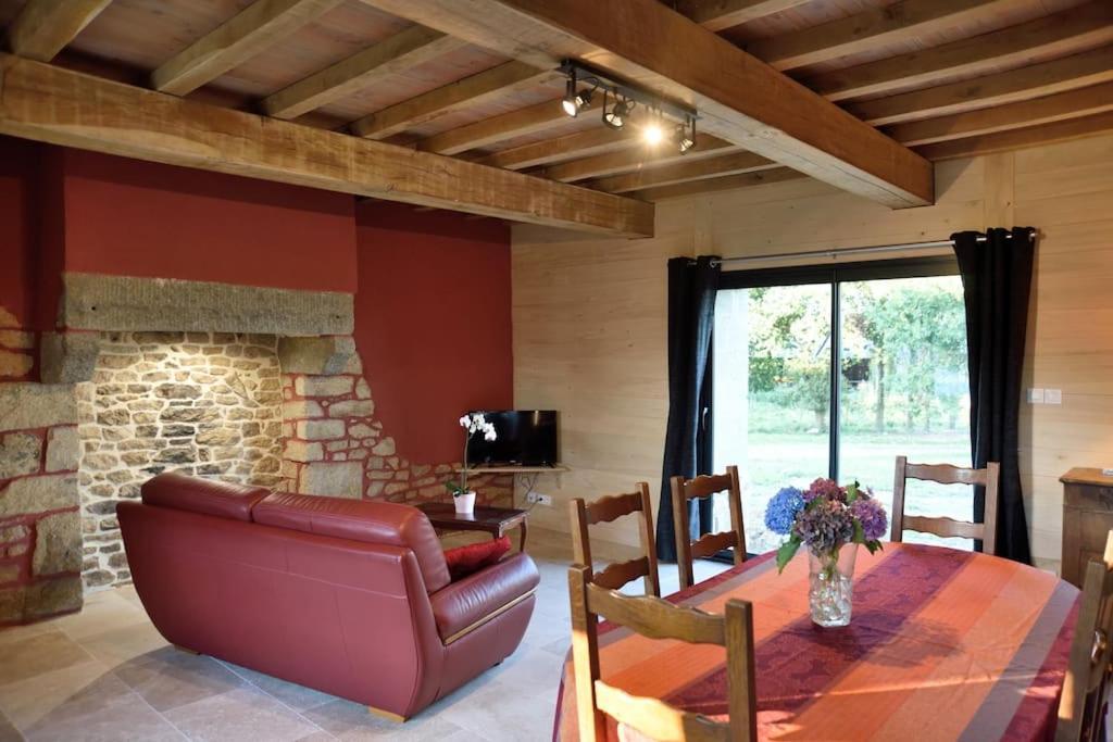 Gite A La Ferme, Au Coeur Du Mene Laurenan Экстерьер фото